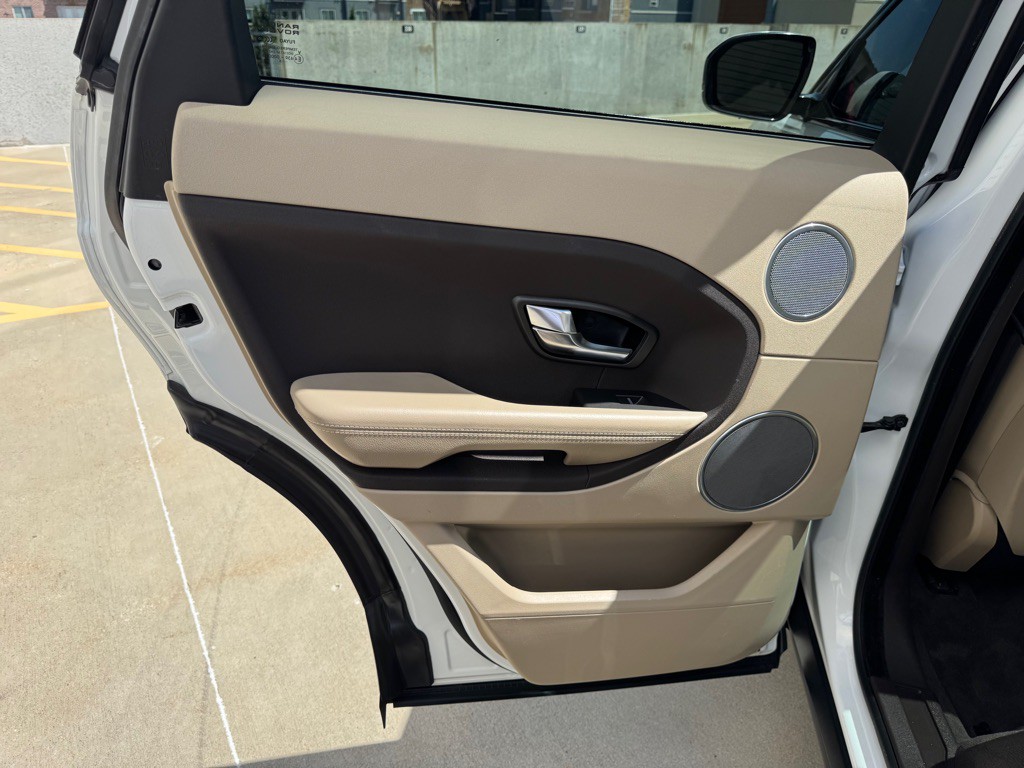 2013 Land Rover Range Rover Evoque Image 21