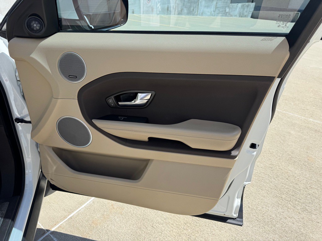 2013 Land Rover Range Rover Evoque Image 26
