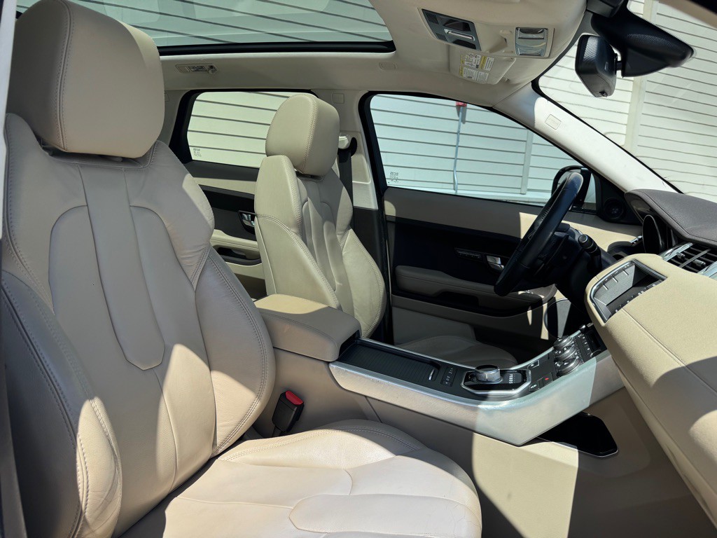 2013 Land Rover Range Rover Evoque Image 28
