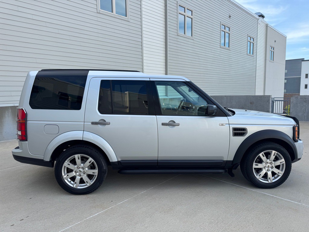 2009 Land Rover LR3 Image 2