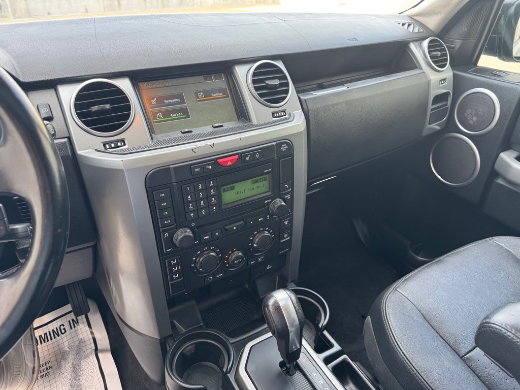 2009 Land Rover LR3 Image 17