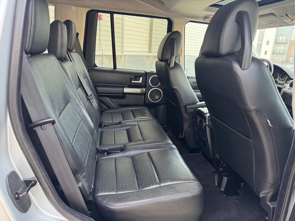 2009 Land Rover LR3 Image 25