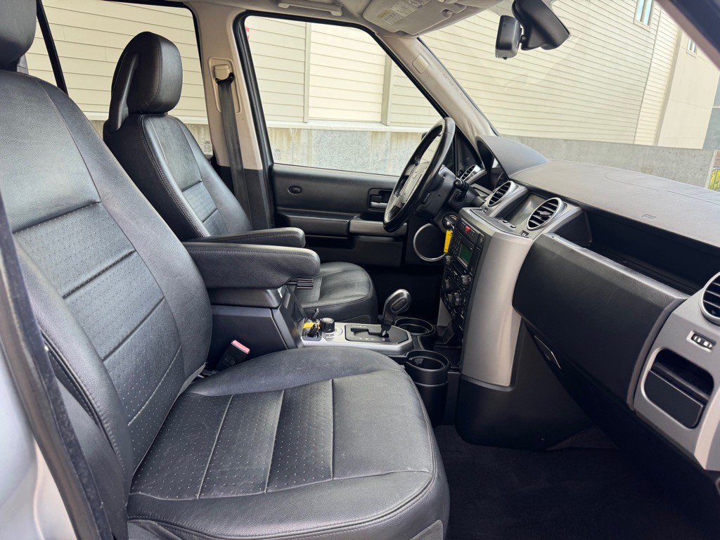 2009 Land Rover LR3 Image 28