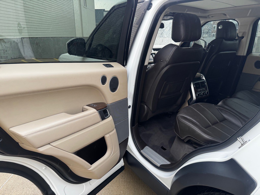 2016 Land Rover Range Rover Sport Image 13