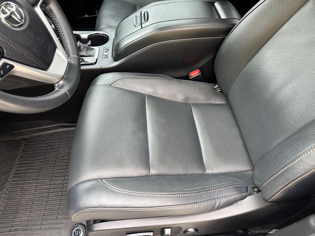 2018 Toyota Highlander Image 14