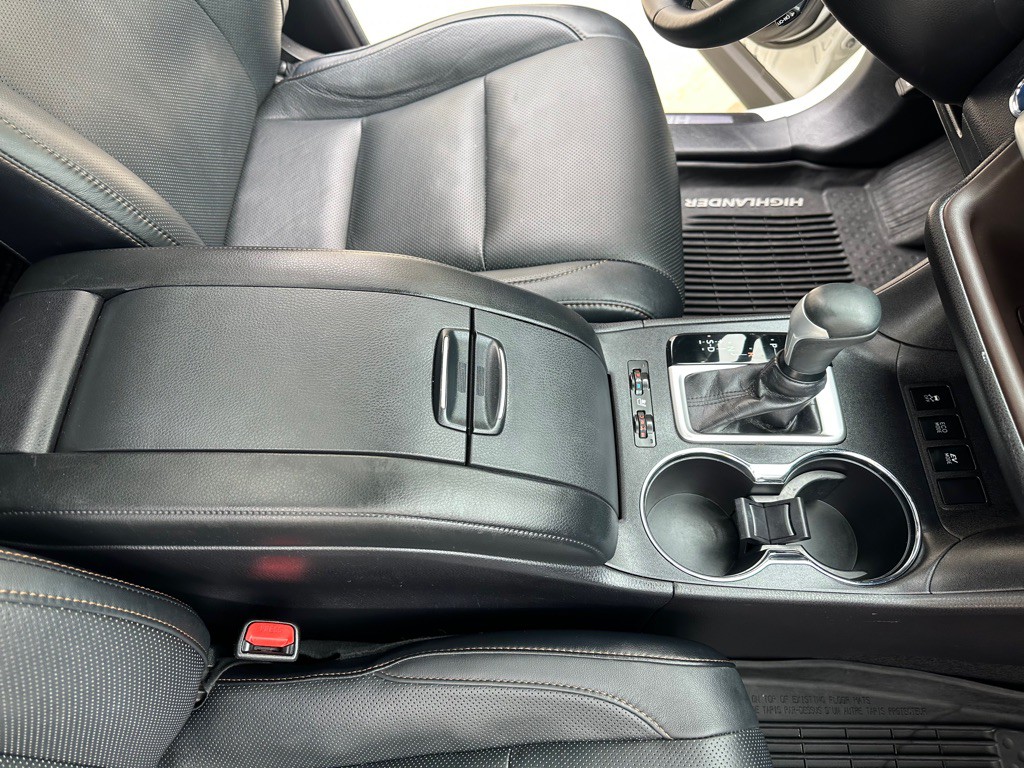 2018 Toyota Highlander Image 30