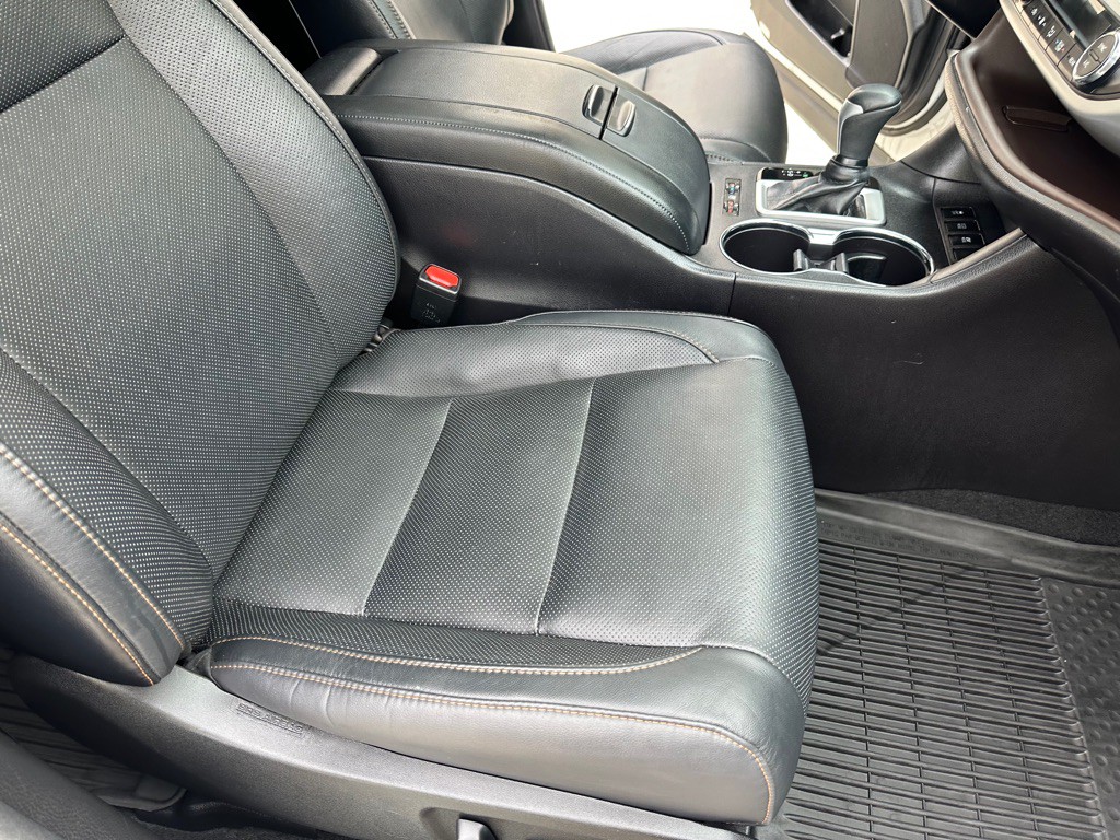 2018 Toyota Highlander Image 31