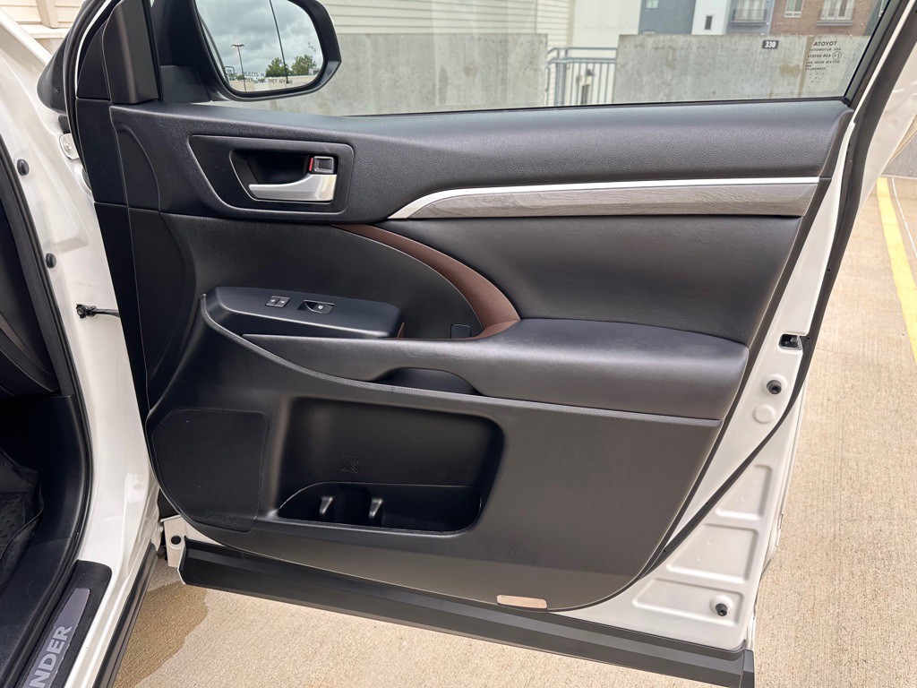 2018 Toyota Highlander Image 33
