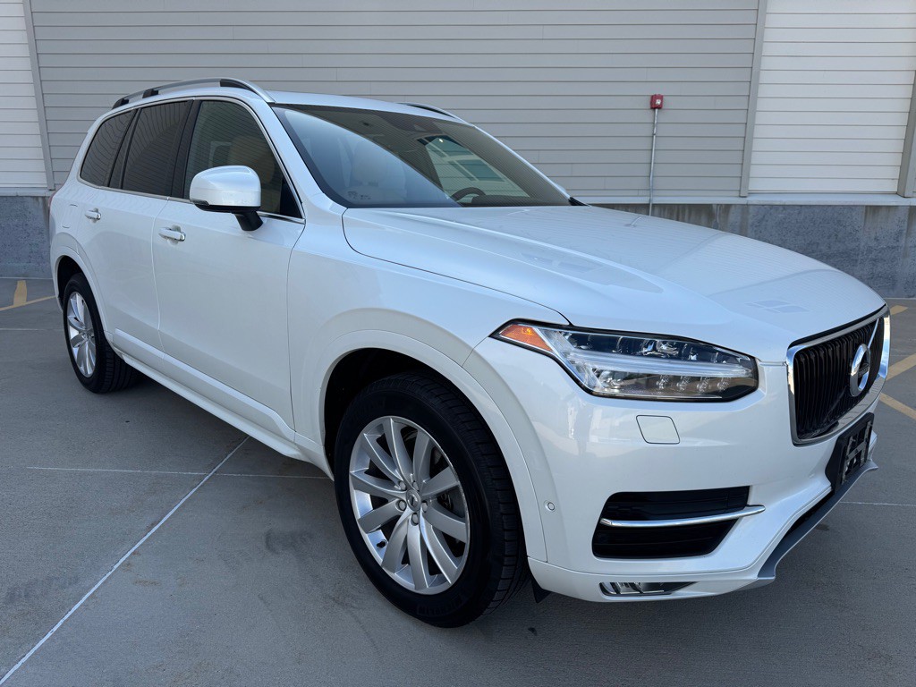 2016 Volvo XC90 Image 1