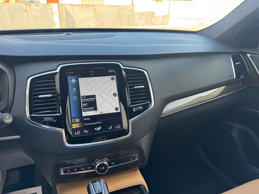 2016 Volvo XC90 Image 17