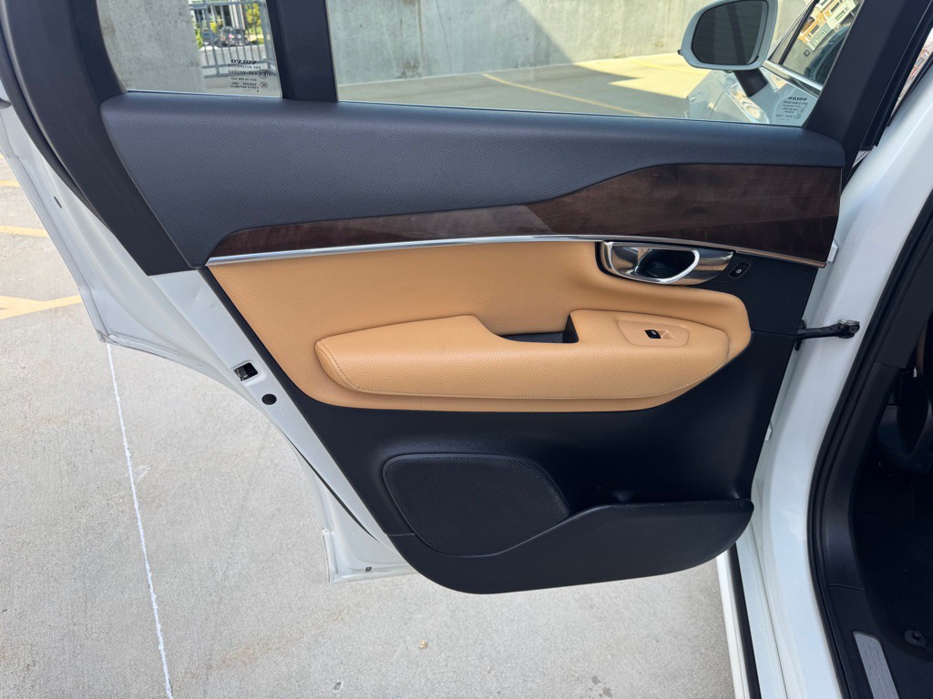 2016 Volvo XC90 Image 21