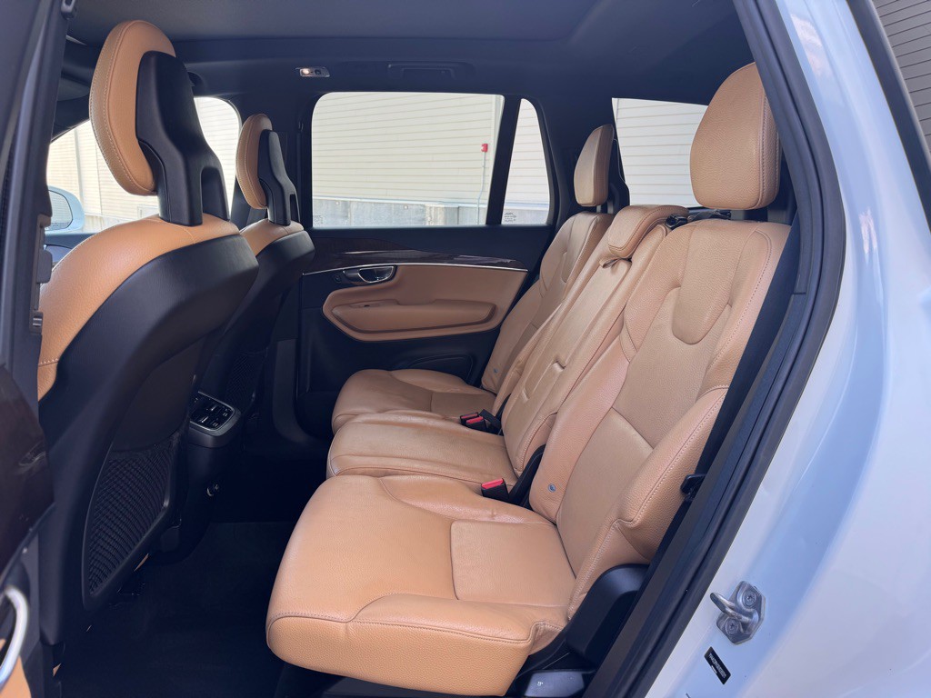 2016 Volvo XC90 Image 22