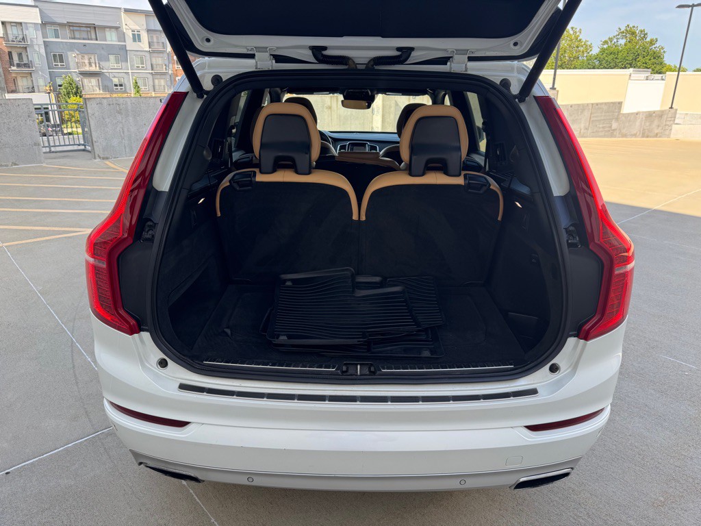 2016 Volvo XC90 Image 24