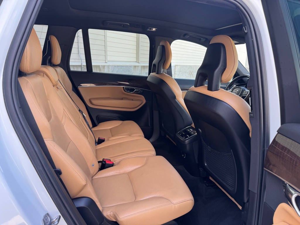2016 Volvo XC90 Image 26