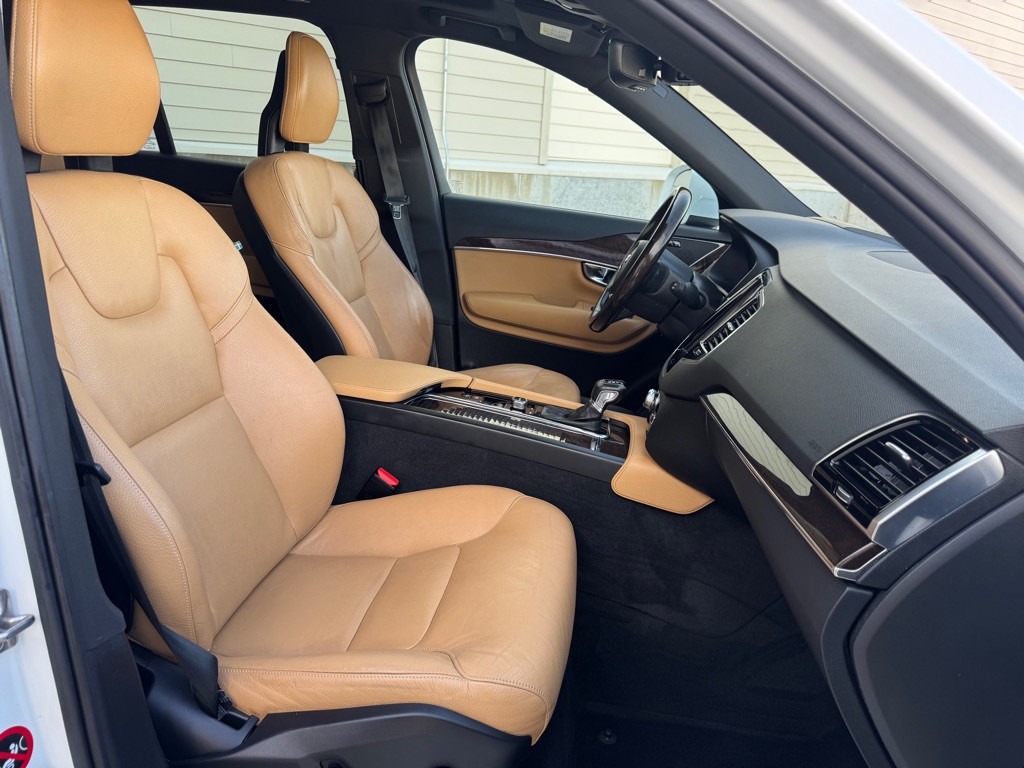 2016 Volvo XC90 Image 30