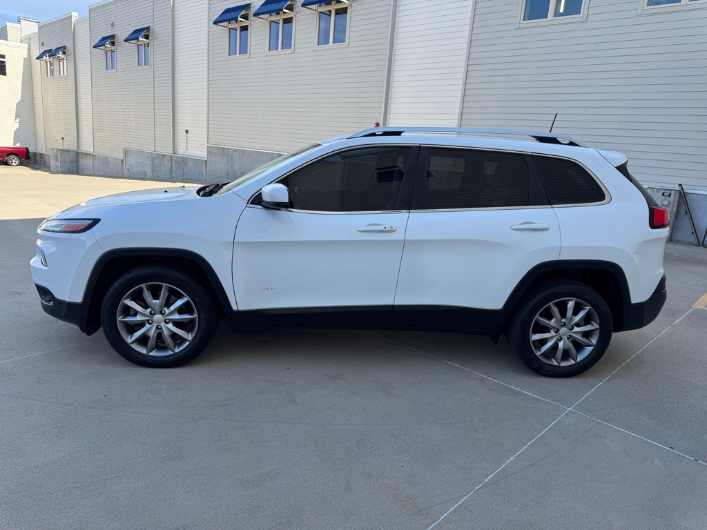 2018 Jeep Cherokee Image 6