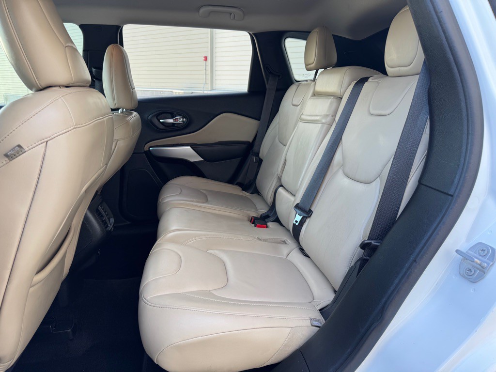 2018 Jeep Cherokee Image 19