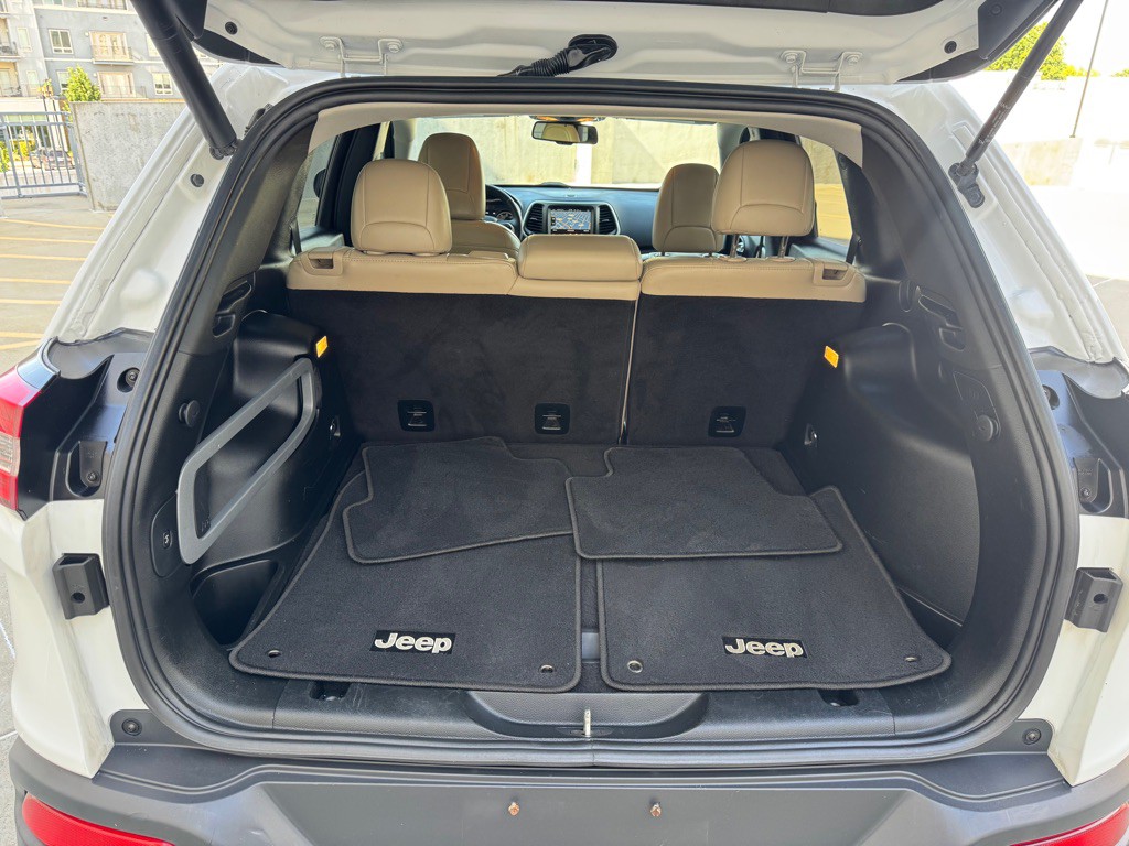 2018 Jeep Cherokee Image 20
