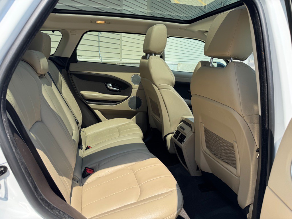 2017 Land Rover Range Rover Evoque Image 27