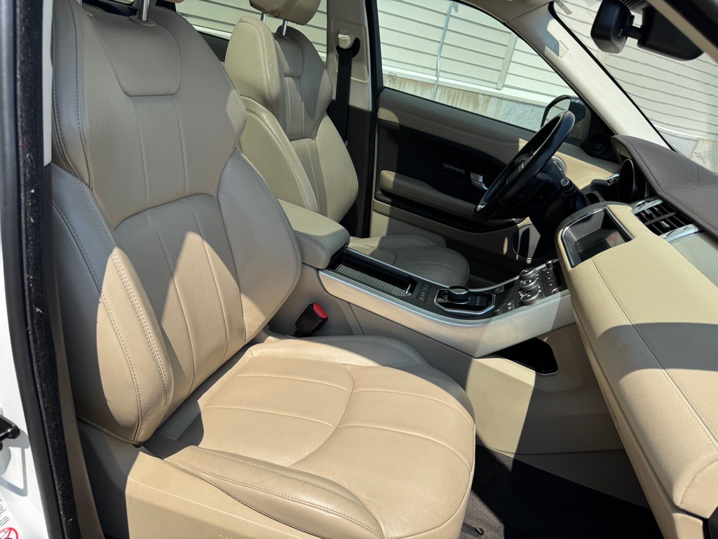 2017 Land Rover Range Rover Evoque Image 30