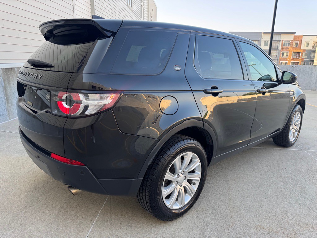 2019 Land Rover Discovery Sport Image 3