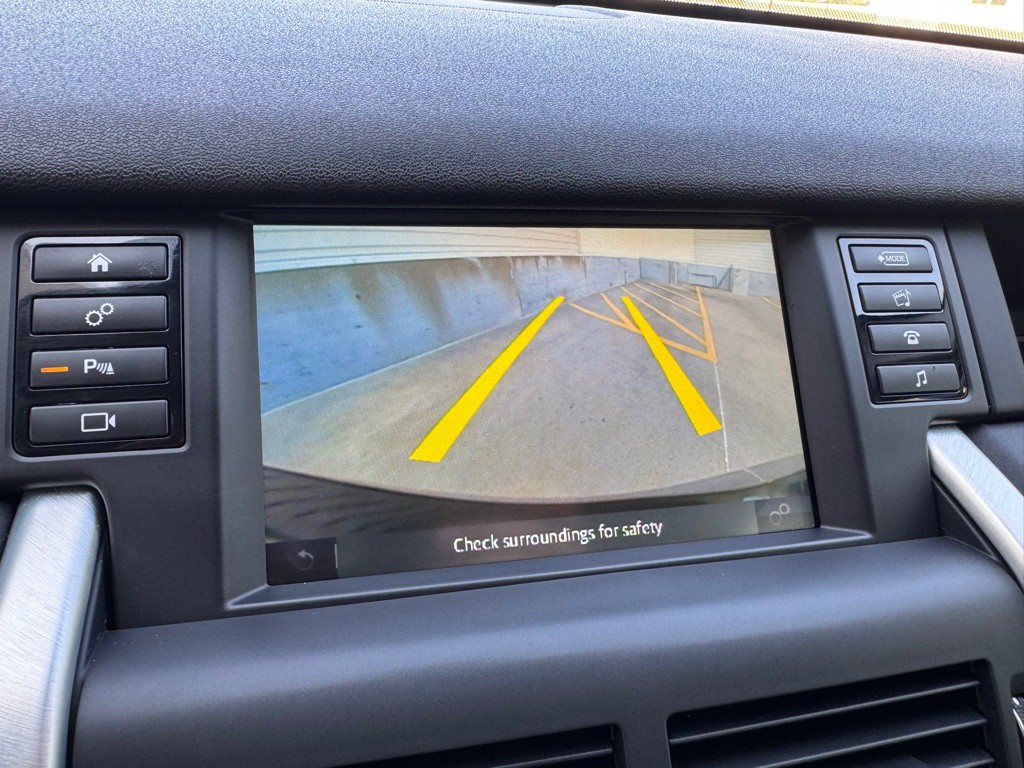 2019 Land Rover Discovery Sport Image 18