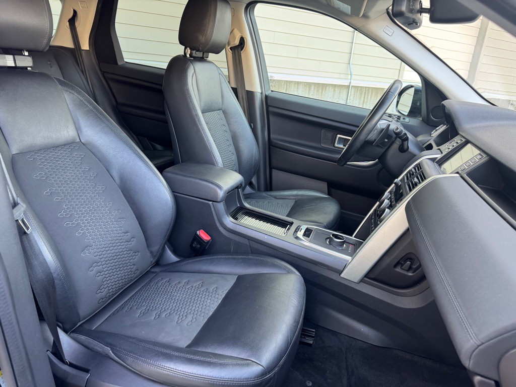 2019 Land Rover Discovery Sport Image 30