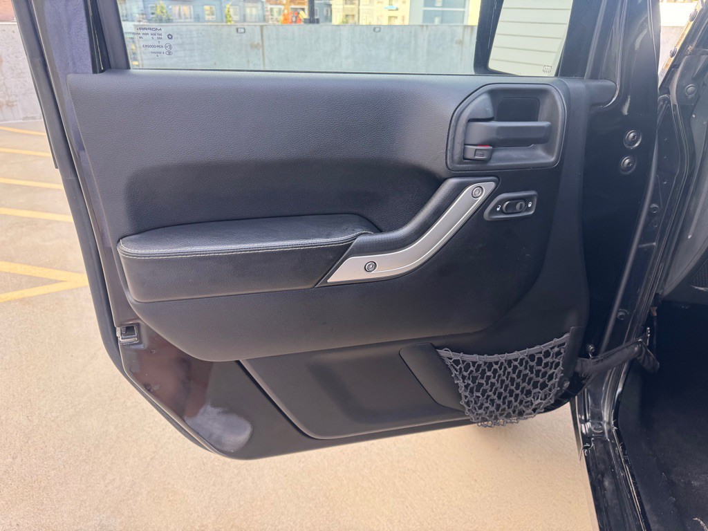 2012 Jeep Wrangler Unlimited Image 10