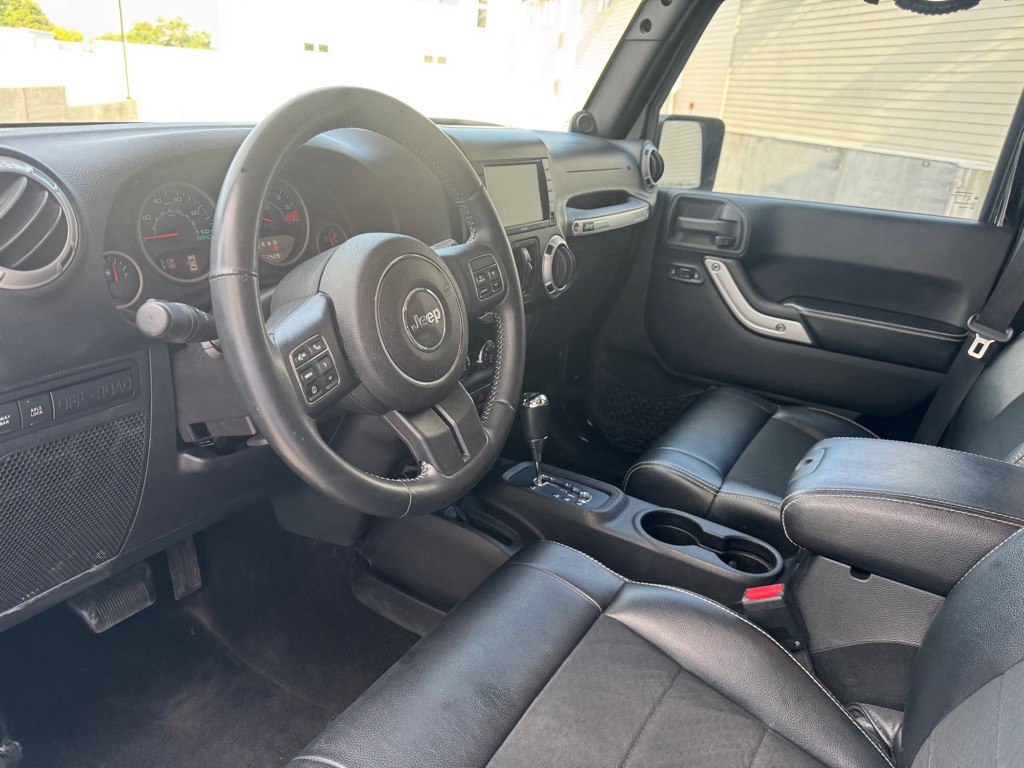 2012 Jeep Wrangler Unlimited Image 11
