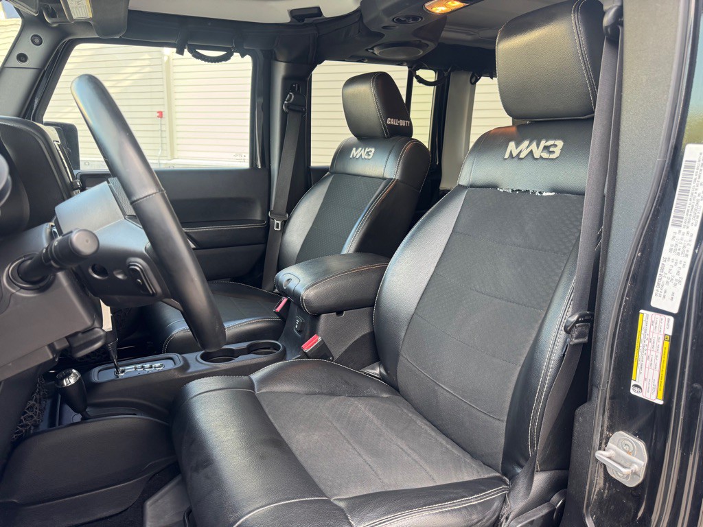 2012 Jeep Wrangler Unlimited Image 12