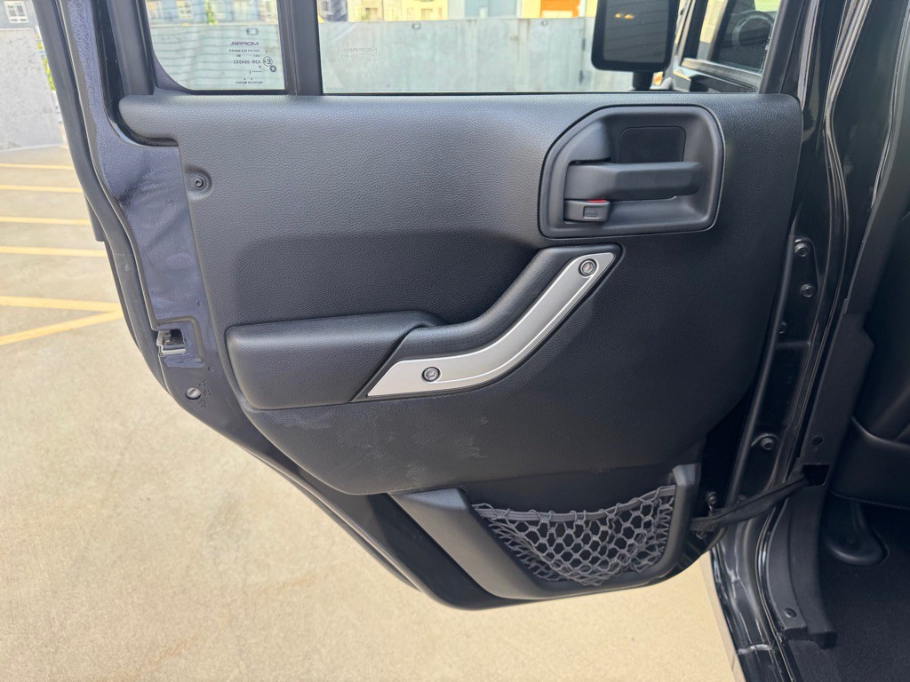 2012 Jeep Wrangler Unlimited Image 19