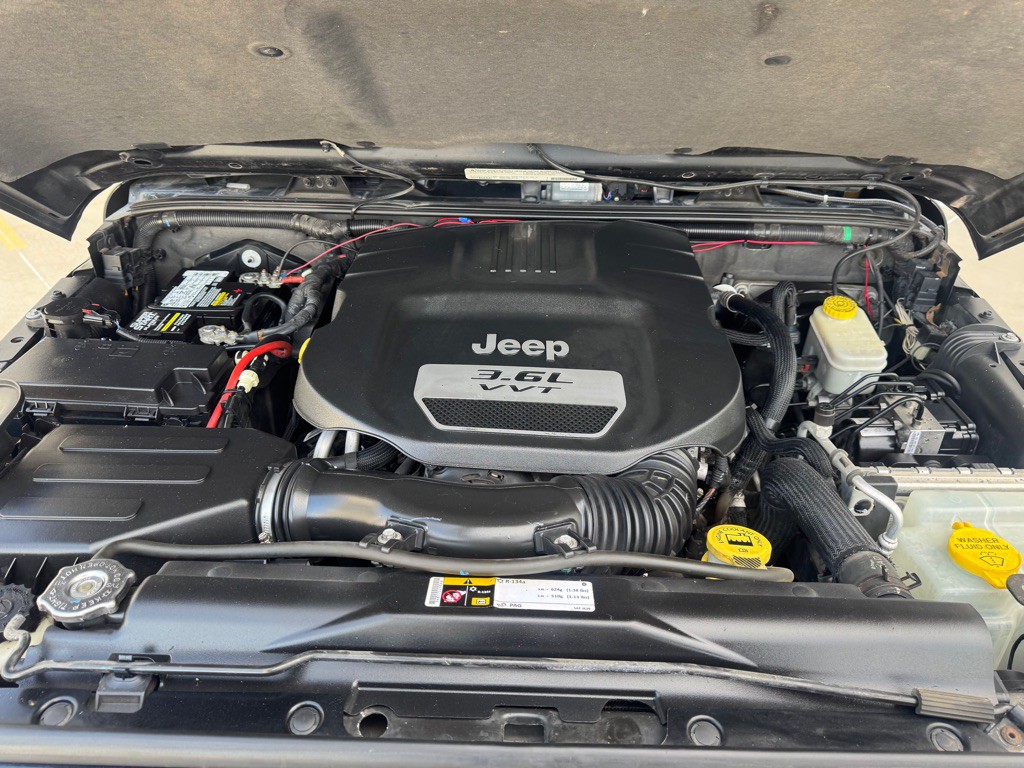 2012 Jeep Wrangler Unlimited Image 28