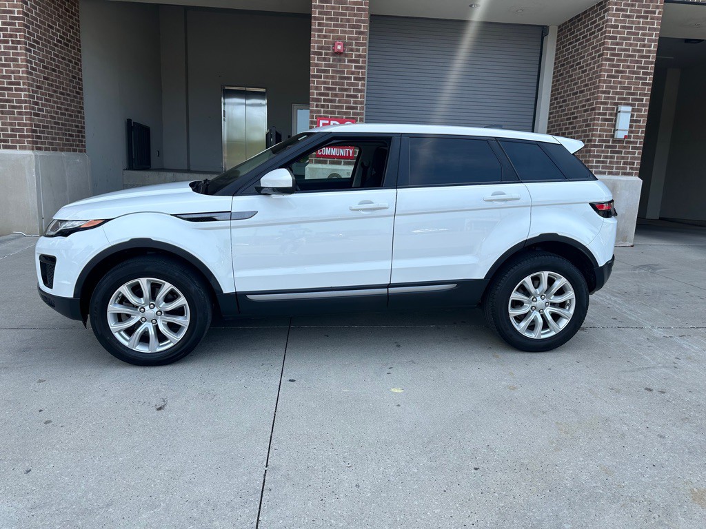 2018 Land Rover Range Rover Evoque Image 4