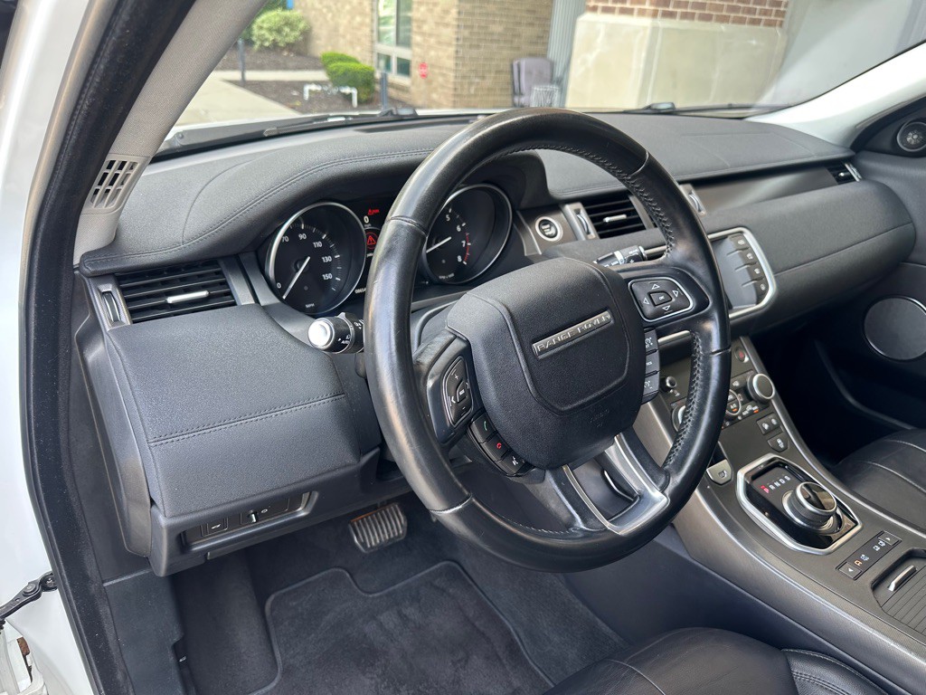 2018 Land Rover Range Rover Evoque Image 10