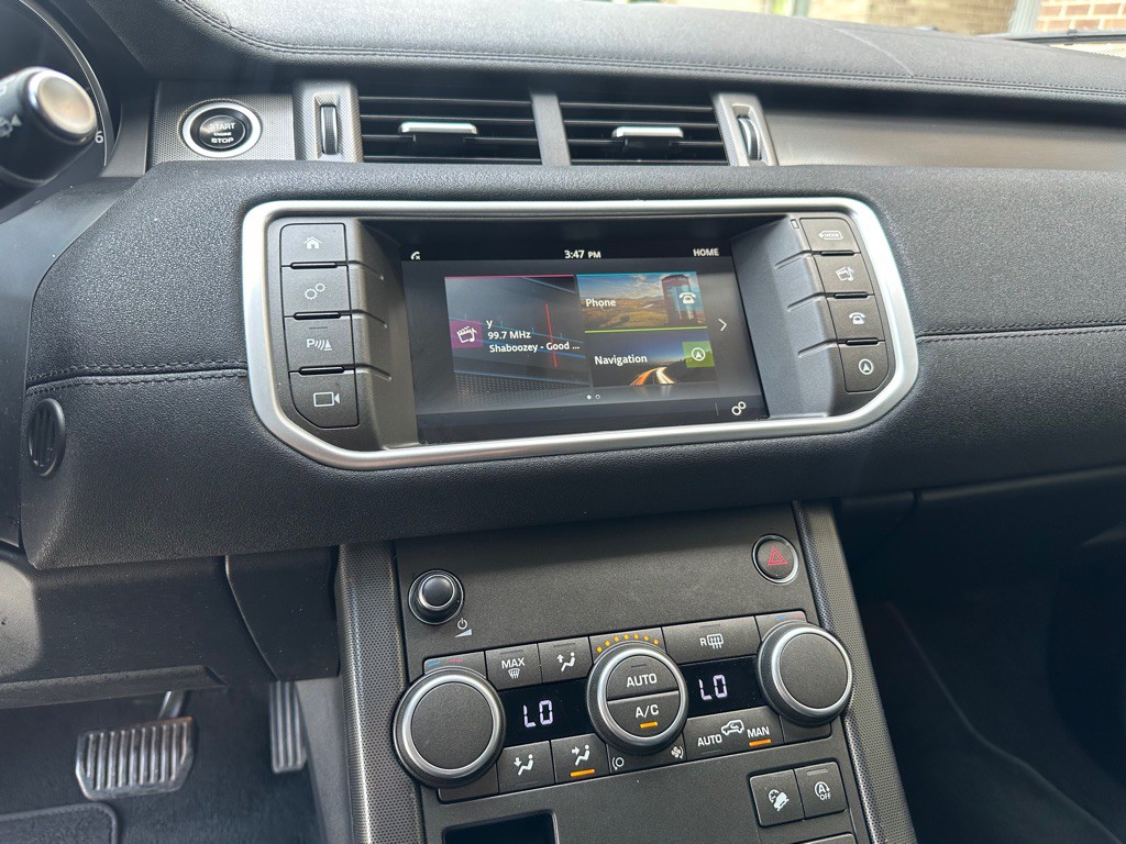 2018 Land Rover Range Rover Evoque Image 11