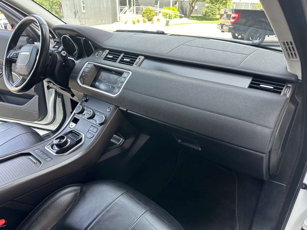 2018 Land Rover Range Rover Evoque Image 29