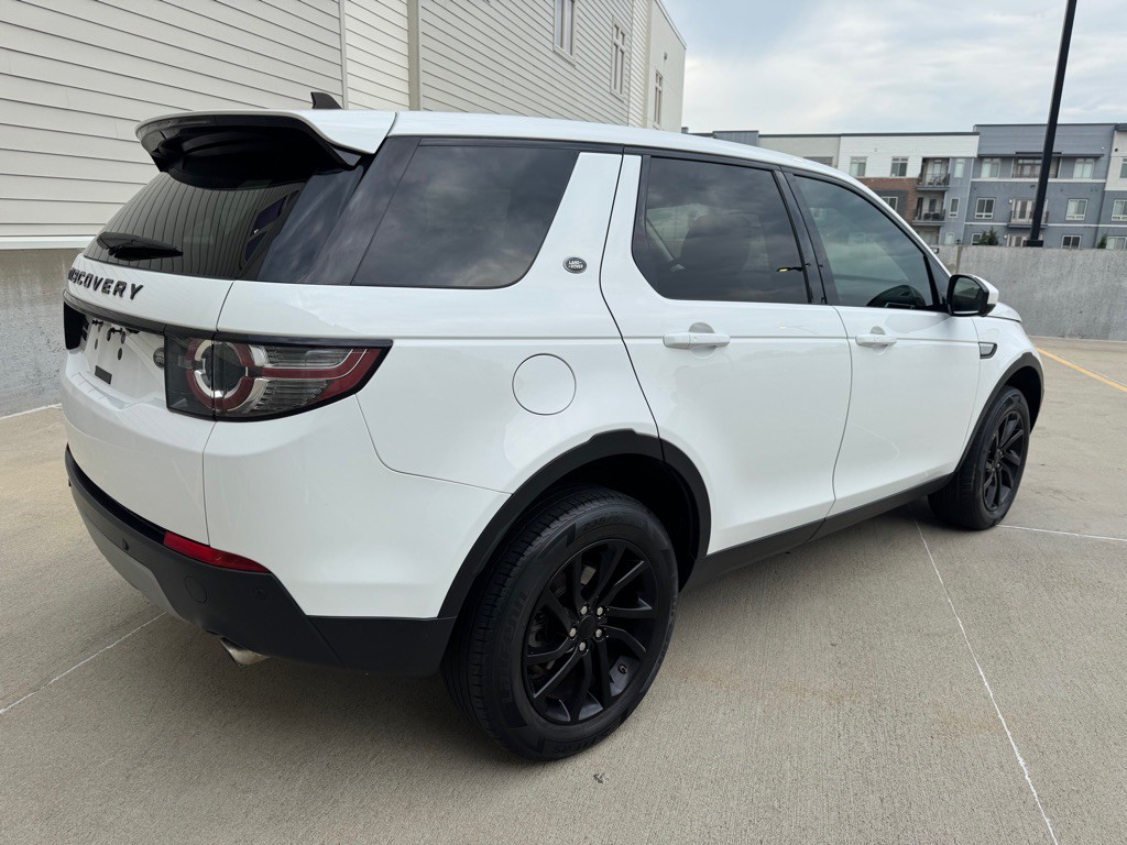 2016 Land Rover Discovery Sport Image 3