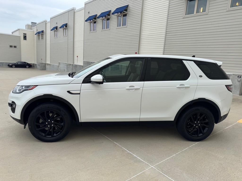 2016 Land Rover Discovery Sport Image 6