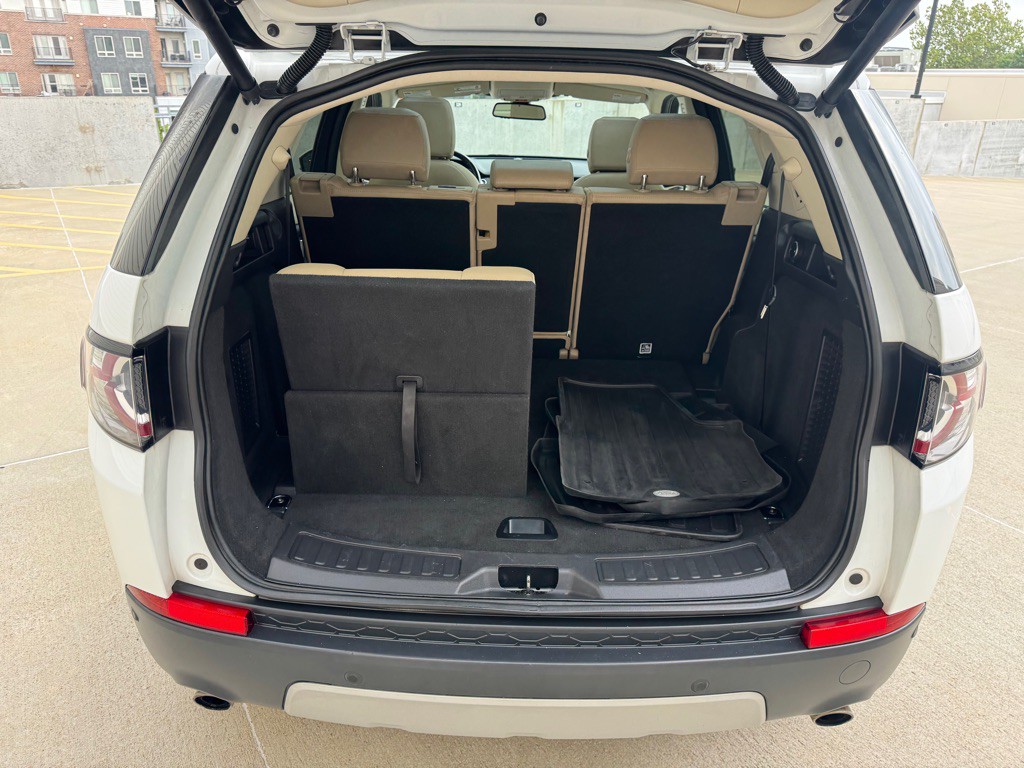 2016 Land Rover Discovery Sport Image 26