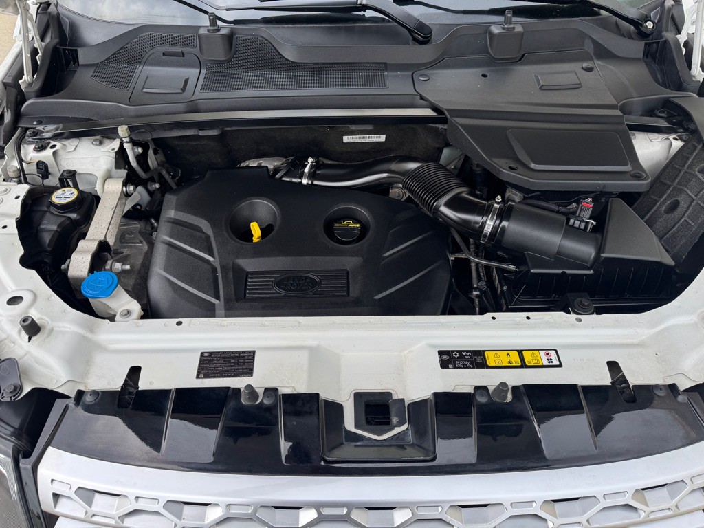 2016 Land Rover Discovery Sport Image 32