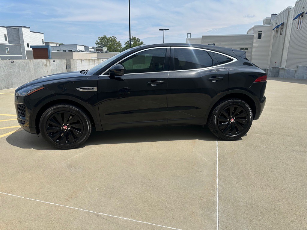2018 Jaguar E-pace Image 4