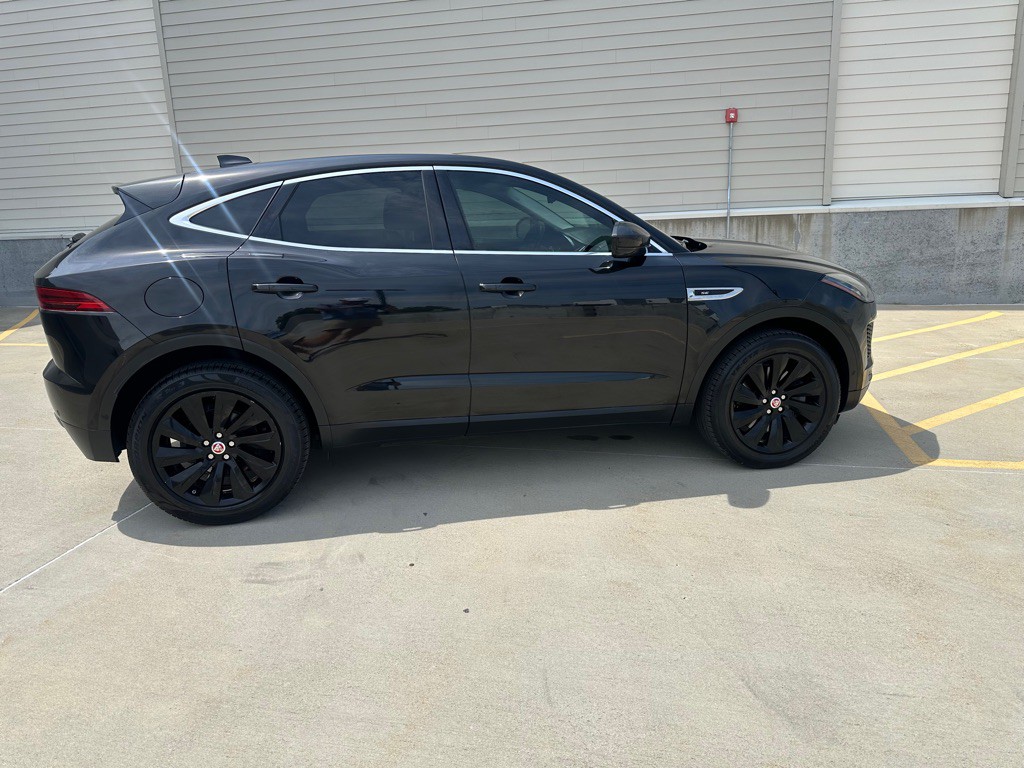 2018 Jaguar E-pace Image 8