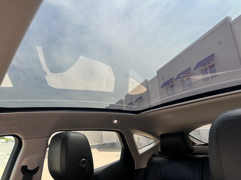 2018 Jaguar E-pace Image 13