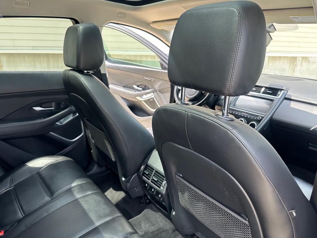 2018 Jaguar E-pace Image 20