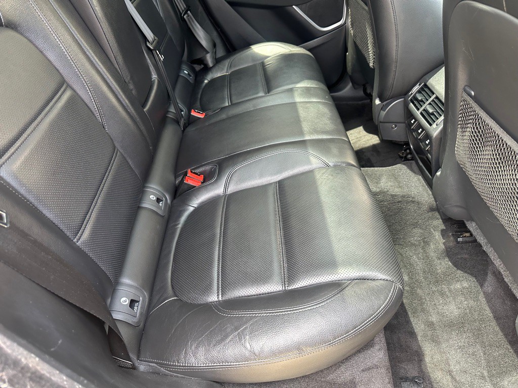 2018 Jaguar E-pace Image 21