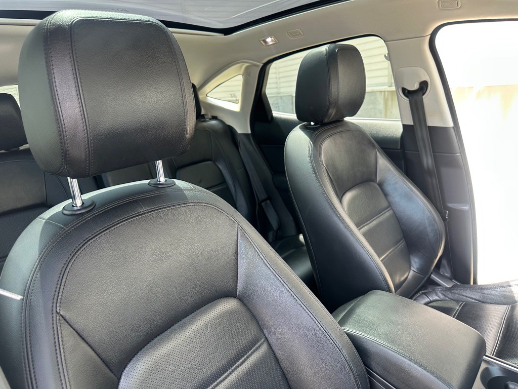 2018 Jaguar E-pace Image 29