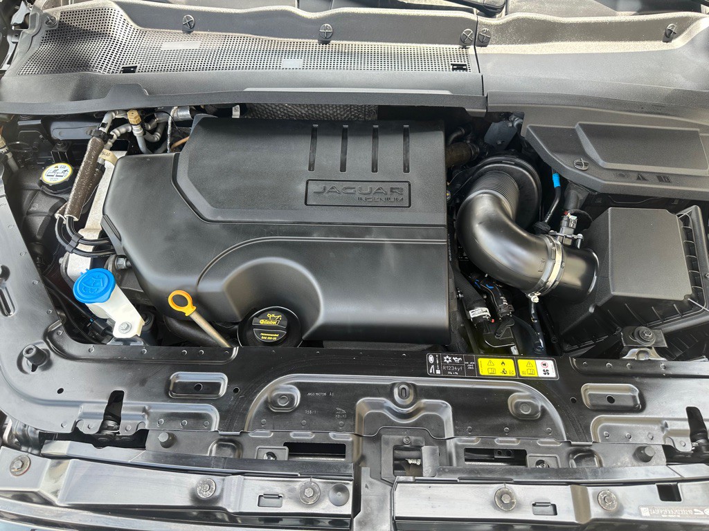 2018 Jaguar E-pace Image 31