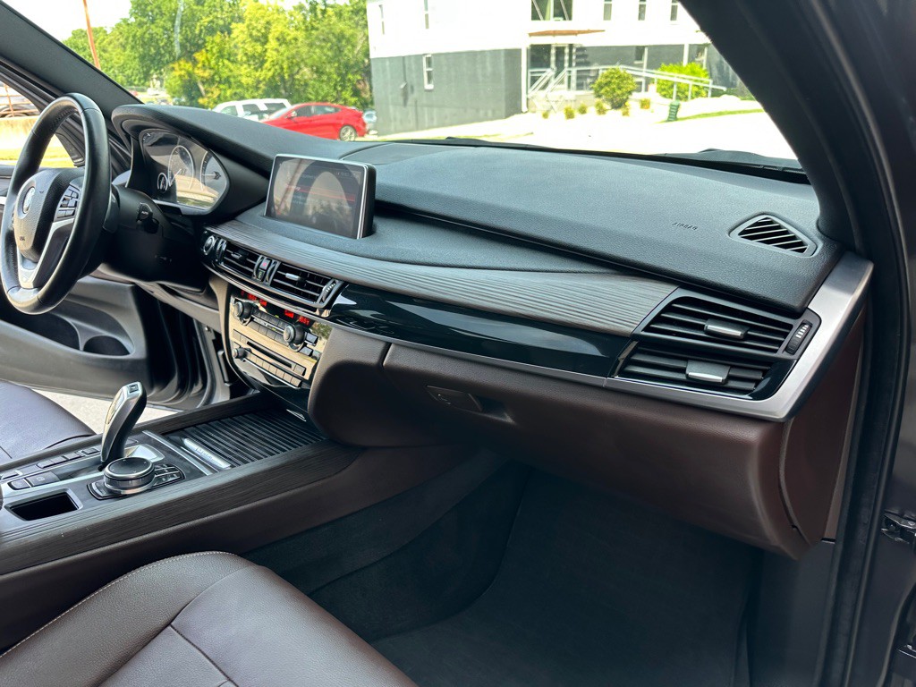 2018 BMW X5 Image 26