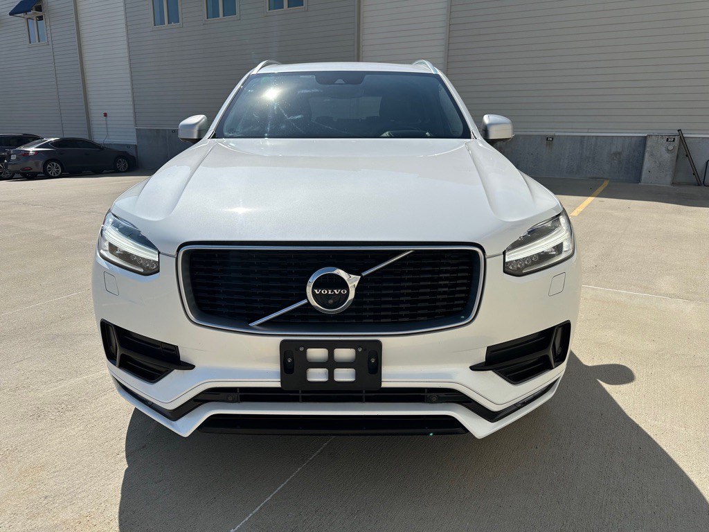 2019 Volvo XC90 Image 2