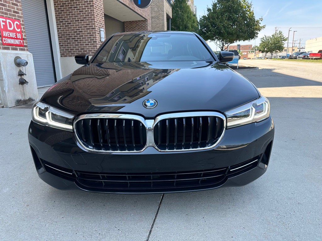 2023 BMW 5 Series Image 2